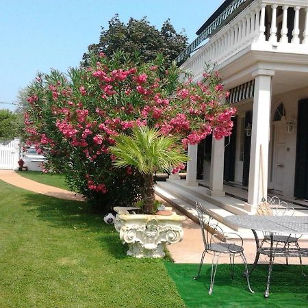 Villa De Mari Lido di Jesolo Exteriör bild